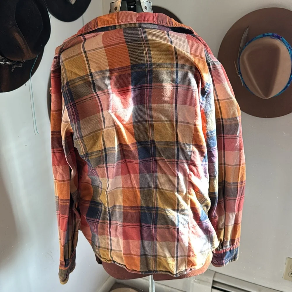 Women’s Patagonia flannel - Picture 4 of 4